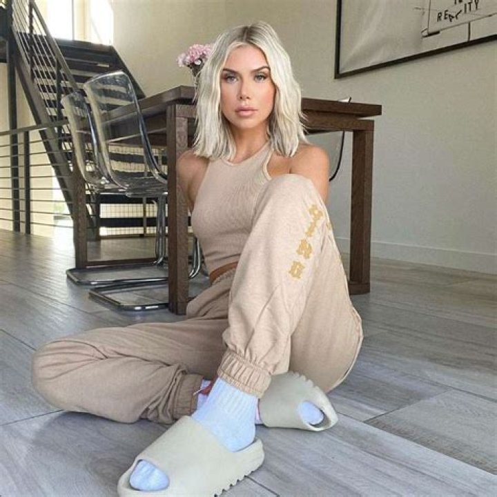 Alyssa Hyde Height, Weight, Net Worth, Age, Birthday, Wikipedia, Who, Nationality, Biography