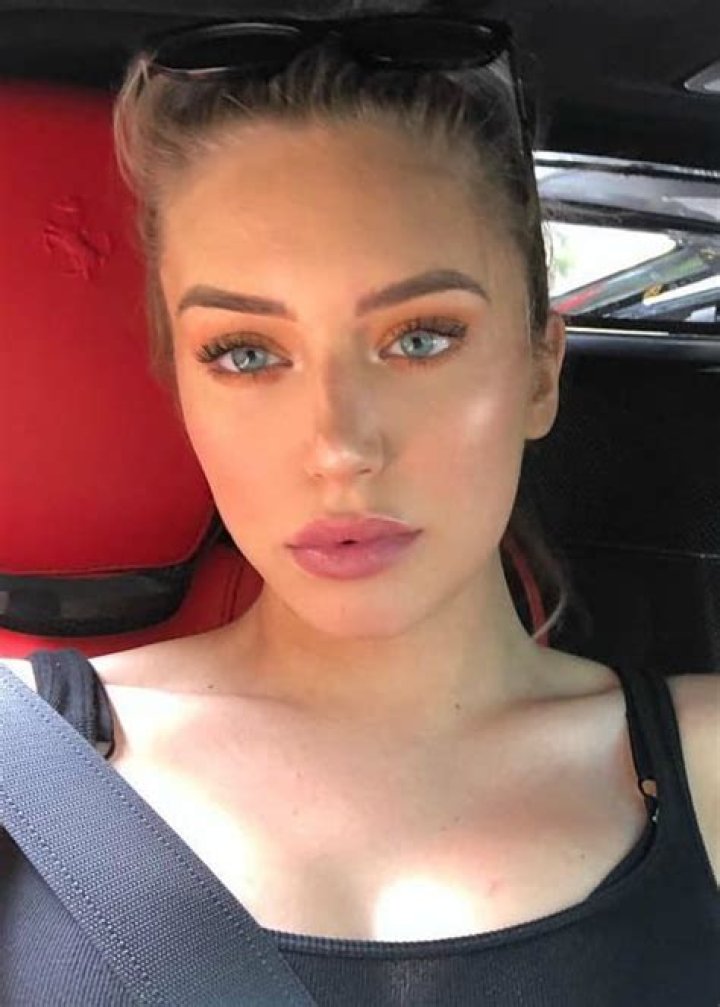 Stassie Karanikolaou Ethnicity, Nationality, Race, Family, Body measurements, career ·