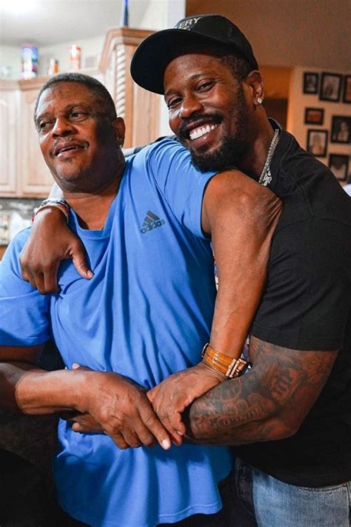 Von Miller And His Father's Role In Shaping A Champion