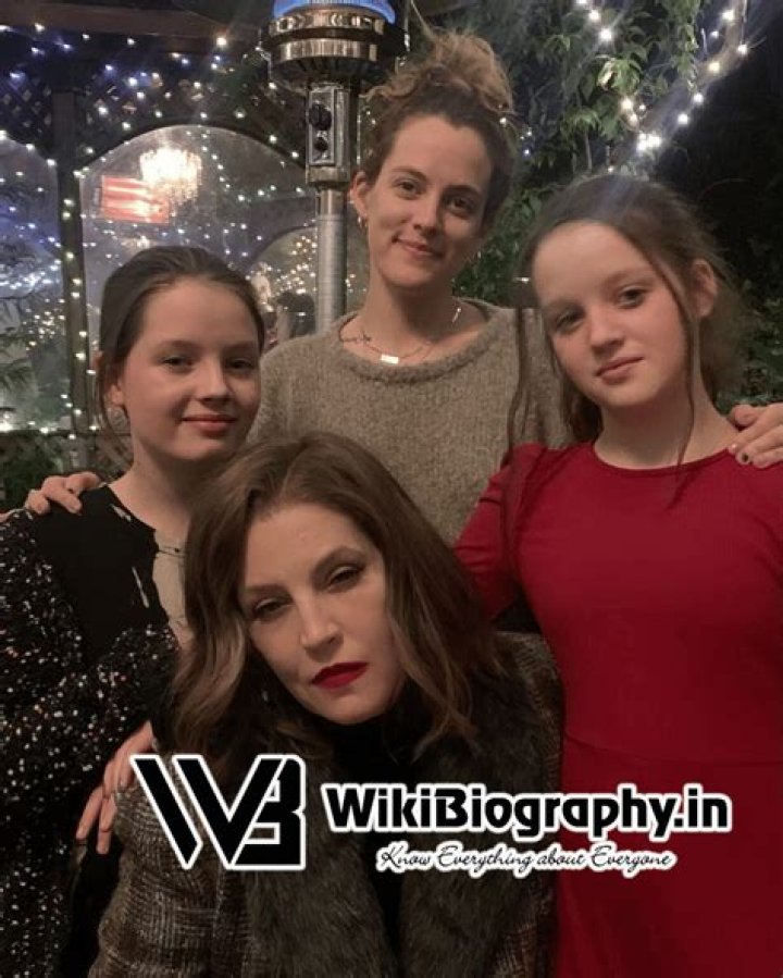 Who is Harper Vivienne Ann Lockwood?